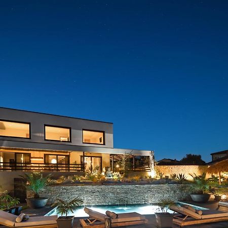 Villa Merapi Sveti Lovrec Pazenaticki Exterior foto