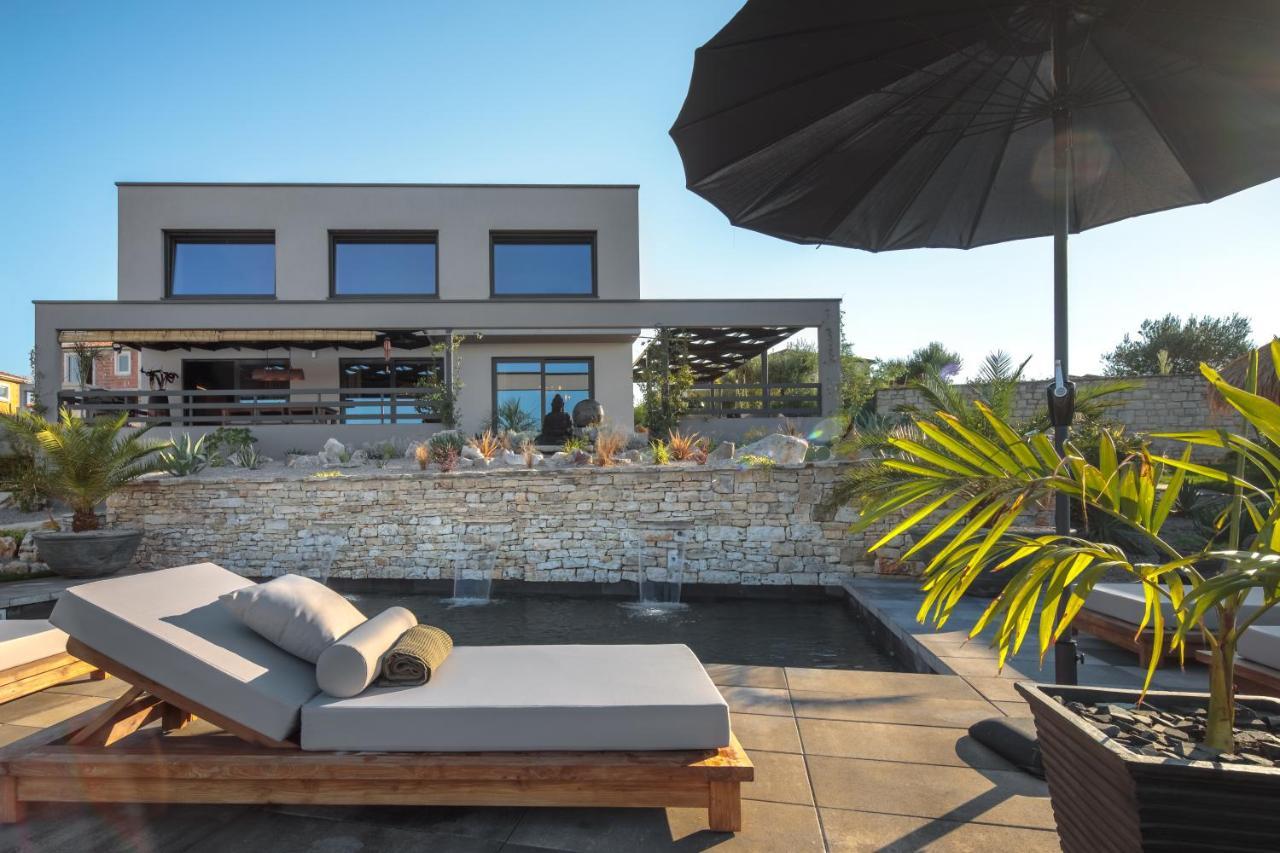 Villa Merapi Sveti Lovrec Pazenaticki Exterior foto